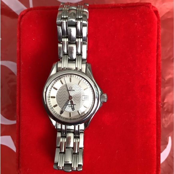 Beautiful ladies OMEGA -SWISS made watch ❤️‍?❤️‍?❤️‍? main image 9